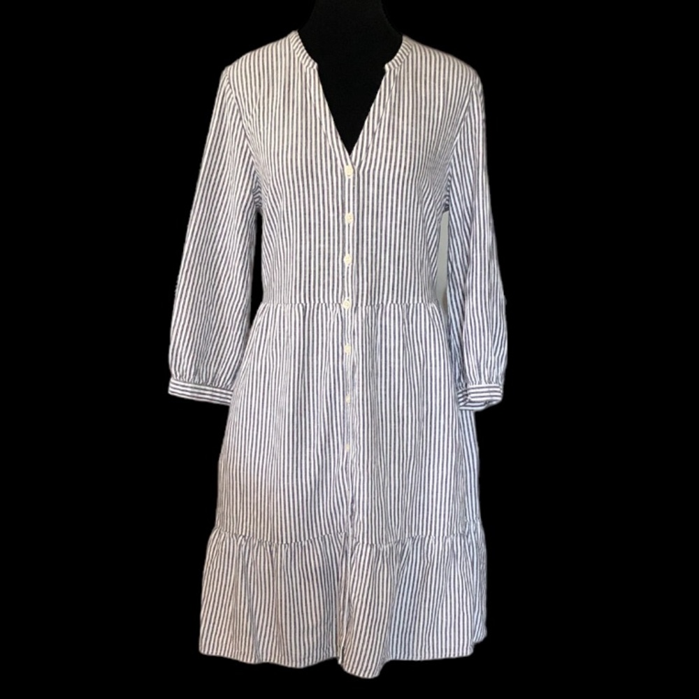Old Navy Size Medium, White/Navy stripe dress, front full button, lined skirt - Picture 2 of 6